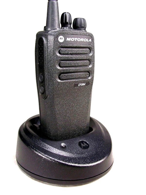 Motorola CP200D DMR Digital Two way Radio VHF 136-174MHz UHF 403-470MHz - Image 3