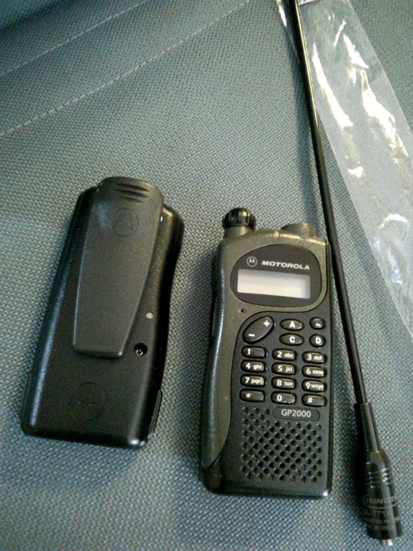 Brand Discounted Motorola Radio GP2000 VHF/UHF Full Keypads Walkie Talkie - Image 4