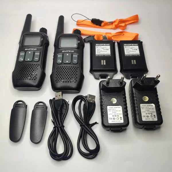2pcs BAOFENG BF-R8 Mini Walkie Talkie UHF 400-470 MHz Portable Radios USB Fast Charging - Image 6