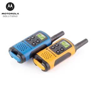 2pcs/pair Motorola TLKR-T40 Mini Walkie Talkie license free and includes key features such as LCD display, 8 channels and up to 4 km range