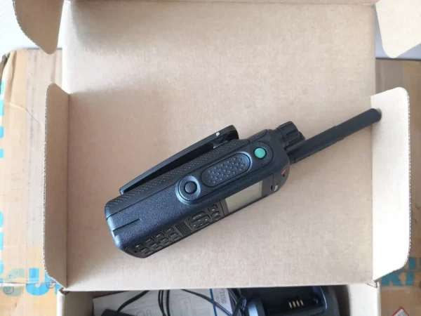 Motorola ht mtp3100 MTP3150 Original Walkie Talkie 350-470MHz Radio - Image 4