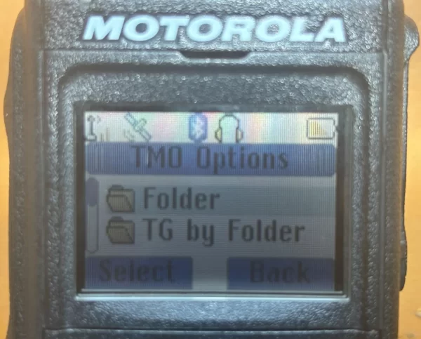 MOTOROLA MTP3250 TETRA 350-430MHz GPS Bluetooth Portable 2-ways Radio - Image 4