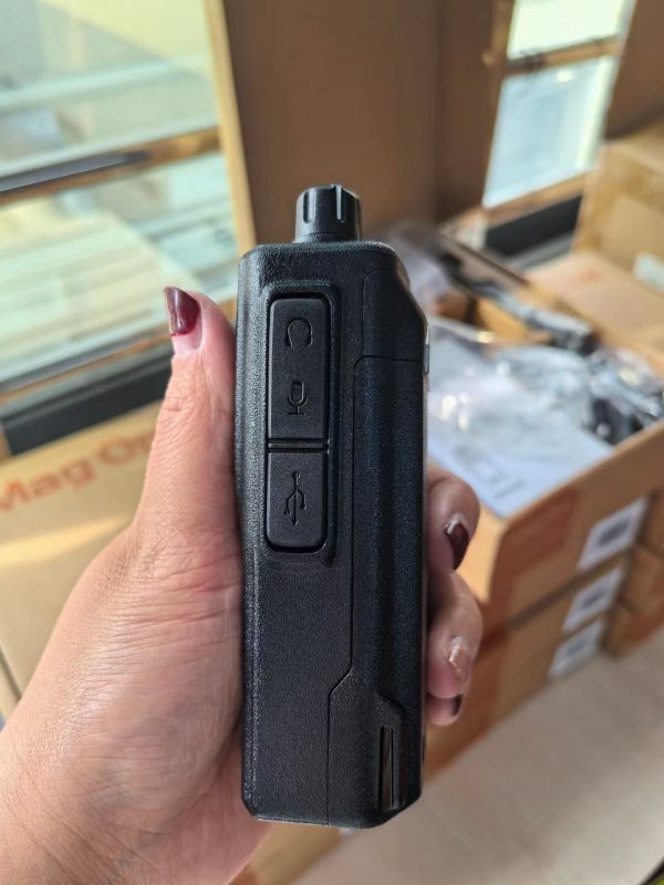 Motorola Mag One M51I DMR Digital Portable Professional Two-Way Radio - Image 3