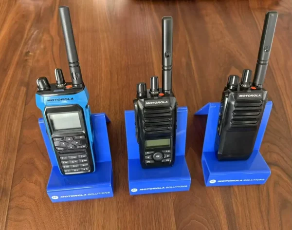 Limited Keypad MOTOROLA R5 LKP DMR Digital Portable Radio - Image 2